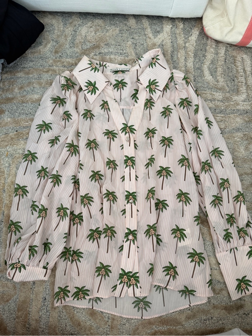 Alice + Olivia Palm-Tree Print Button-Up Blouse in Blush Pink